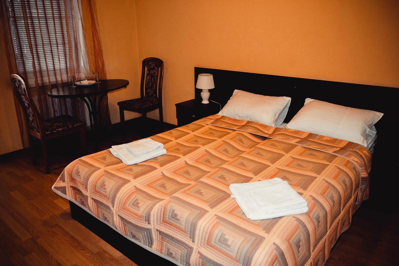 Hotel Tri Dorogi Lvov Exteriér fotografie